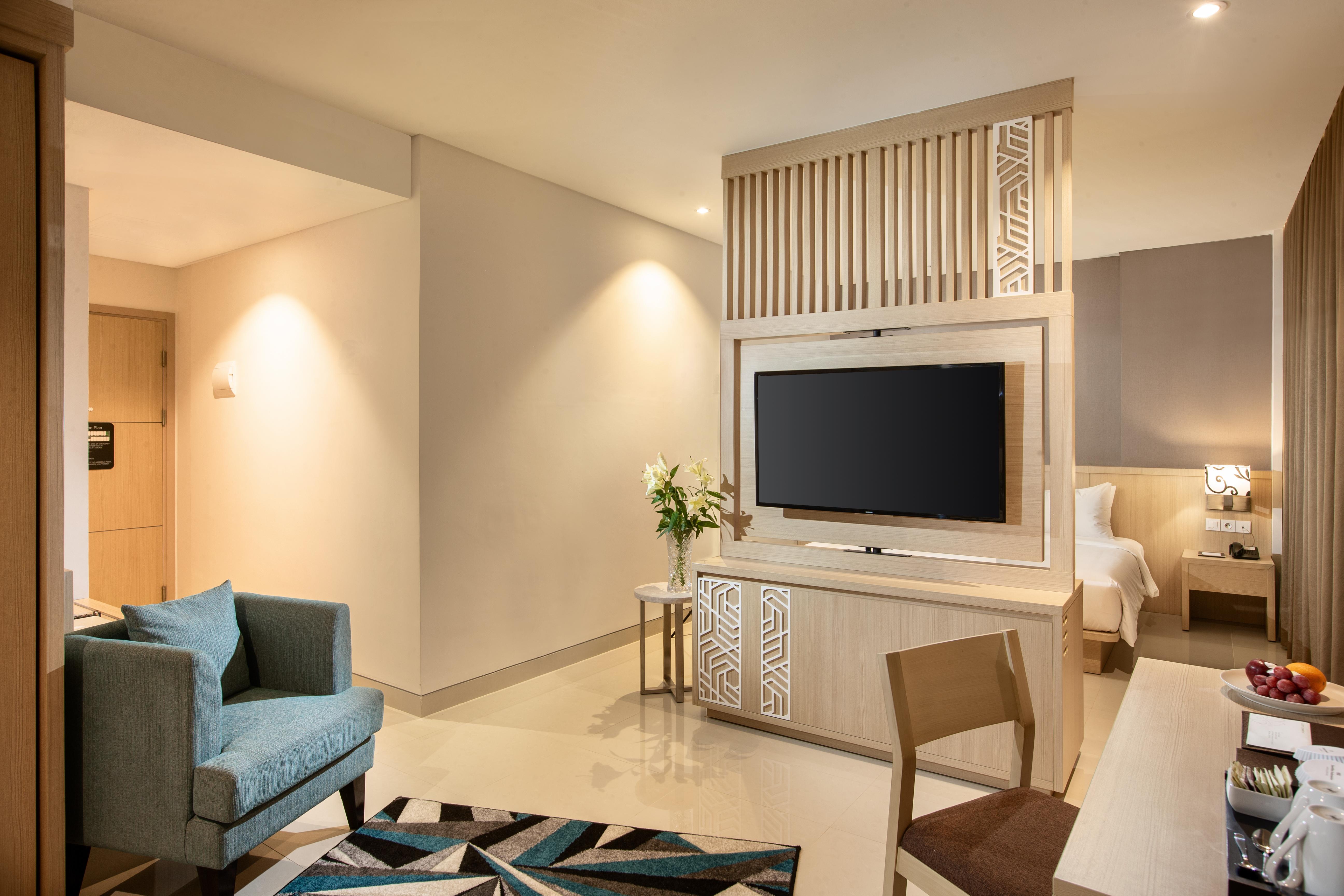 Hotel Santika Gresik Eksteriør bilde